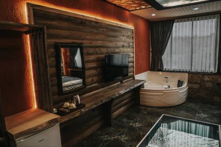 Spacious Suite Room with Nature View, Jacuzzi, in a Magnificent Facility in Rize Pazar