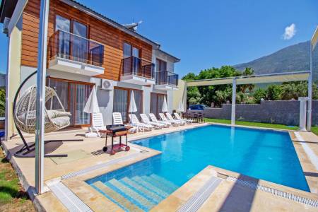 Spacious Villa with Sheltered Private Pool, Private Garden, Jacuzzi in Fethiye Ovacik Area
