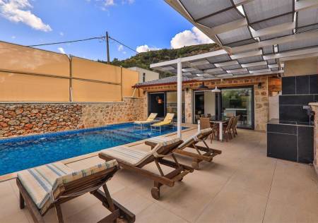Comfortable Villa with Private Pool, Heated Indoor Pool, Pool Terrace, Jacuzzi, Sauna in Kalkan Islamlar