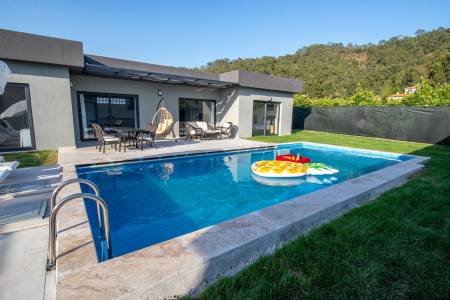 Modern Villa with Sheltered Private Pool, Private Garden, Jacuzzi, Barbeque in Nature in Fethiye Yaniklar
