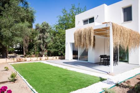 Comfortable Villa with Private Garden, Walking Distance to the Sea in Bodrum Ortakent Area