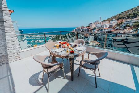 Luxury Vacation Home with Unique Sea and City View, Jacuzzi, Close to the Sea in Antalya Finike