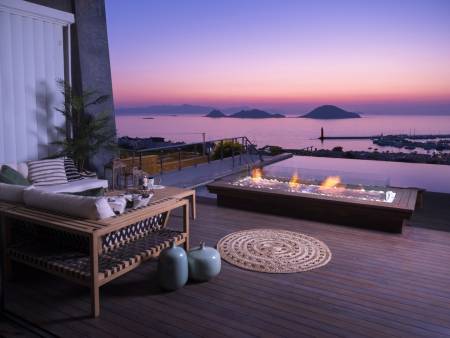 Deluxe Villa with Sea View, Private Infinity Pool, Private Garden, Sauna and Jacuzzi, Fireplace in Bodrum Turgutreis