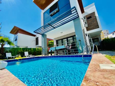 Excellent Villa with Private Pool, Garden Terrace, Private Garden and Barbecue in Kusadasi Ladies Beach