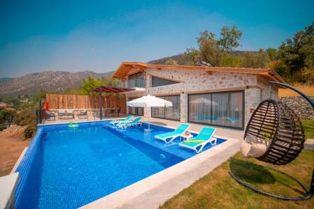 Spacious Villa with Private Pool, Pool Terrace, Private Garden, Jacuzzi in Kalkan Uzumlu Area