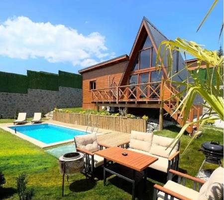 Comfortable Heated Private Pool Bungalow with Private Garden, Jacuzzi, Plasma Fireplace in Green Nature in Sapanca