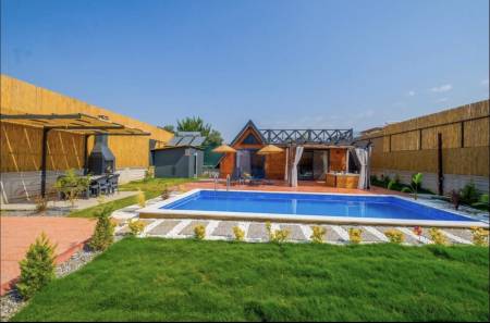 Lovely Bungalow with Private Pool, Private Garden, Jacuzzi and Garden Sitting Area in Fethiye Camkoy