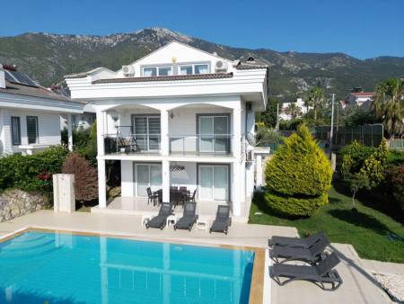 Comfortable Villa with Private Pool, Kids Pool, Private Garden, Jacuzzi, Fireplace İn Fethiye Oludeniz