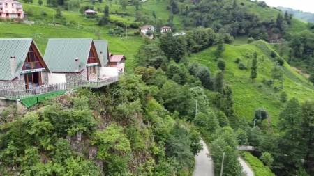 Spacious Bungalow with Fireplace, Nature View, Terrace in Rize Camlihemsin Area