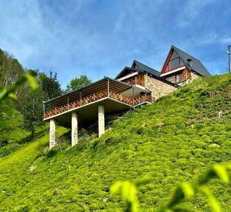 Comfortable Bungalow with Lush Green Nature View, Jacuzzi, Fireplace Stove and Balcony Terrace in Rize Ardesen