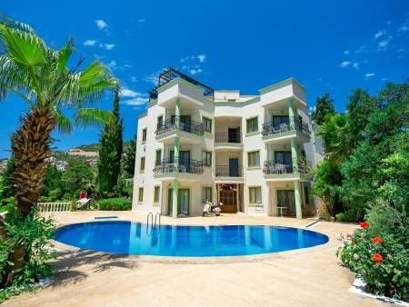 Comfortable Holiday Home in a Shared Pool Facility, Walking Distance to the Sea in Kalkan