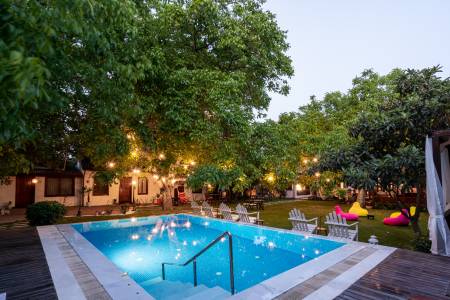 Ephesus Lodge Hotel - Kuşadası Kirazlı Köyünde Doğa İçinde Konsept Odalı Butik Otel (Aşk, Meşk, Harem Odaları)