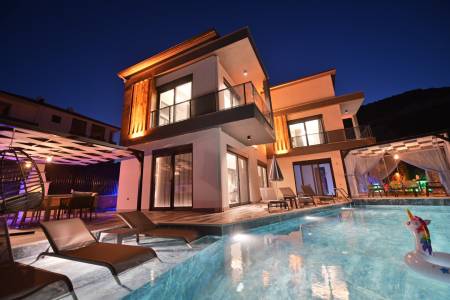 Luxury Villa with Private Indoor and Outdoor Pool, Jacuzzi, Spacious Garden Terrace in Antalya Demre