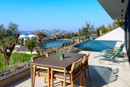 Deluxe Residence Apartment with Sea View, Private Pool, in an Excellent Facility in Bodrum Yalikavak