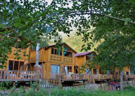 Spacious Chalet with Balcony, River and Nature View, in an Excellent Location in Rize Camlihemsin