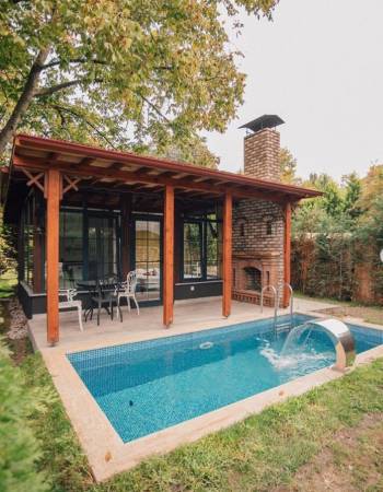 Magnificent Bungalow with Sheltered Heated Private Pool, Private Garden, Fireplace in Sapanca Kirkpinar