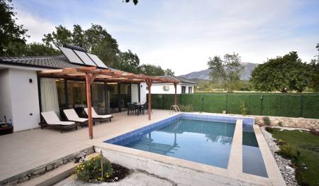 Comfortable Villa with Sheltered Private Pool and Private Garden, in a Lush Green Garden in Fethiye Kayakoy